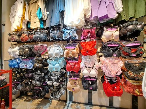 عکس مرکز خرید شوک پلاس