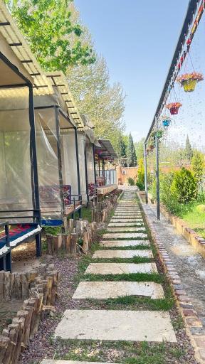 عکس باغ رستوران بهار 