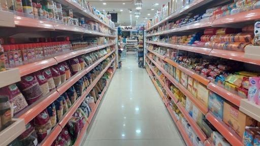 عکس سوپر مارکت و خشکبار یکتا