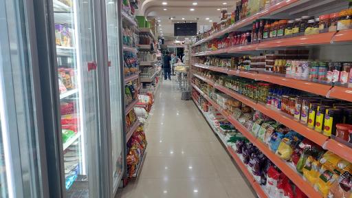 عکس سوپر مارکت و خشکبار یکتا