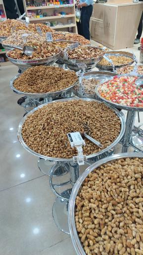 عکس سوپر مارکت و خشکبار یکتا