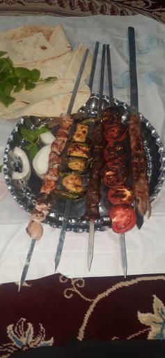 عکس کباب و دیزی محسن