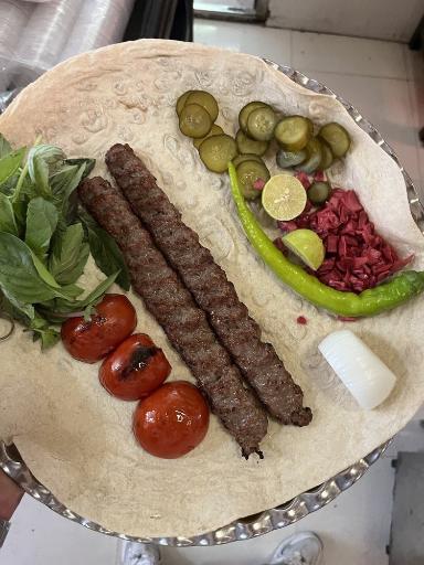 عکس کباب و دیزی محسن