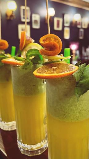 عکس کافه رمان