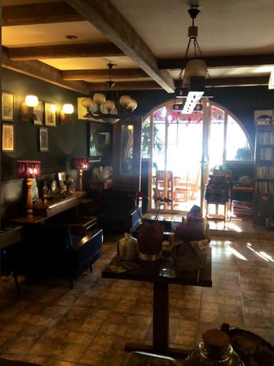 عکس کافه رمان