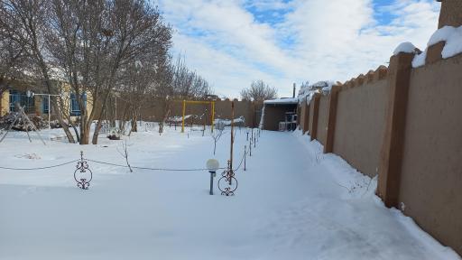 عکس اقامتگاه بومگردی آلاله سفید تالاب