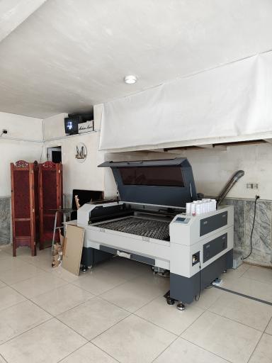 عکس برش و حک لیزر مهان