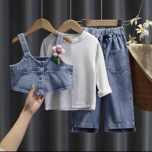 عکس فروشگاه لباس من و داداشم 