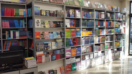 عکس کتاب فروشی برگ