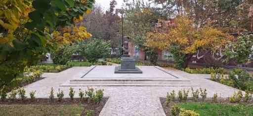 عکس آرامگاه هوشنگ ابتهاج (سایه)