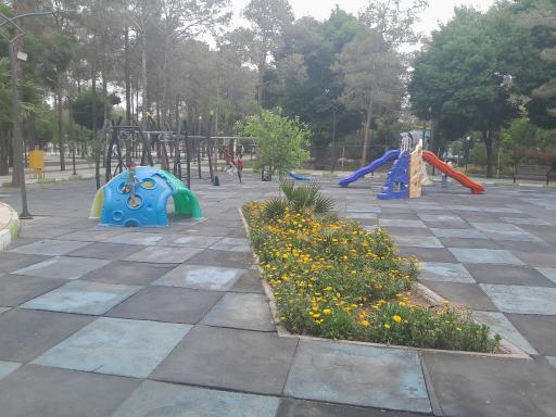 عکس بوستان جوان