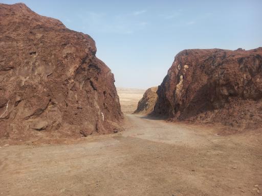 عکس چشمه و دریاچه نمکی گنبد نمکی قم
