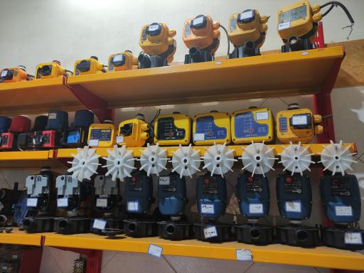 عکس تعمیرات اتوماتیک پمپ آب و سیم پیچی