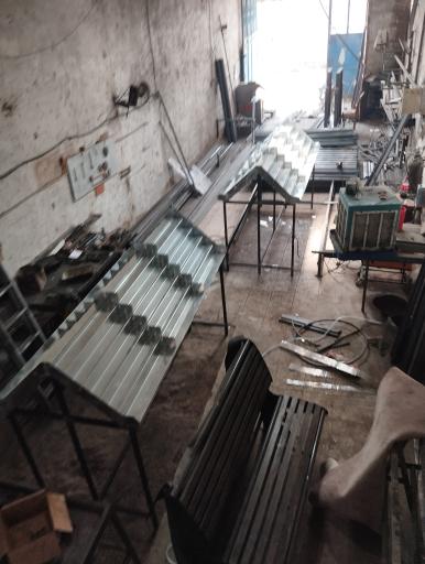 عکس کارگاه فنی لوکس