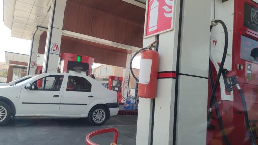 عکس پمپ بنزین پورحسین
