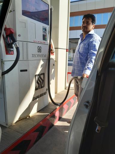 عکس پمپ بنزین پورحسین