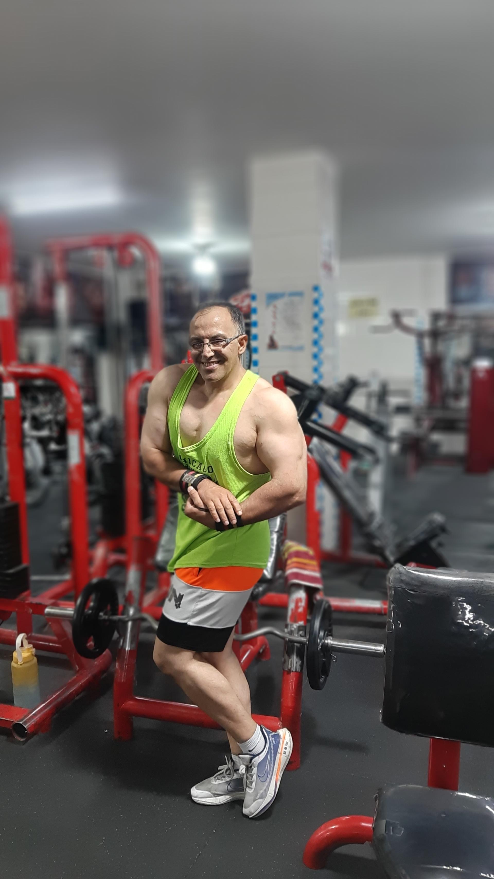 عکس باشگاه بدنسازی امپراطور