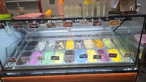 عکس کافه بستنی برج میلاد