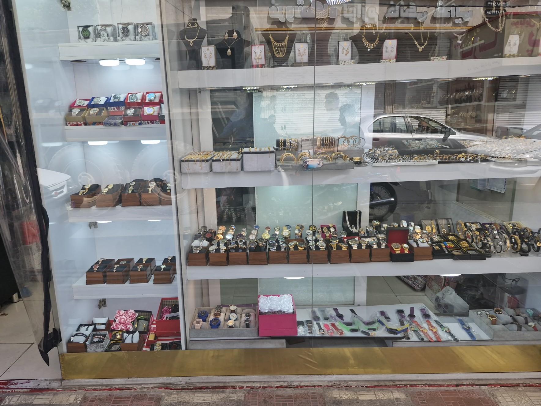 عکس گالری نقره و بدلیجات آرمان