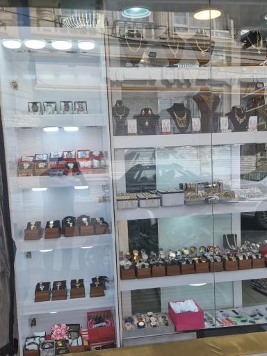 عکس گالری نقره و بدلیجات آرمان