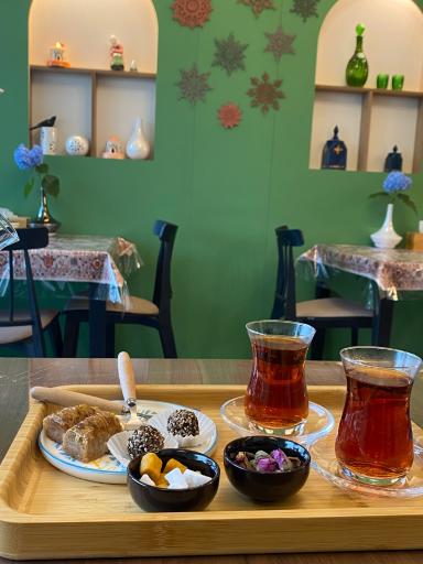 عکس کافه صبحانه تی دلنشین 