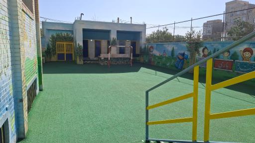 عکس مجتمع آموزشی غیردولتی  هادی