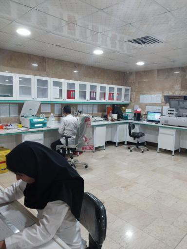 عکس درمانگاه شبانه روزی مهاجر