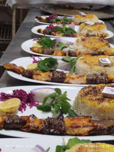 عکس سفره خانه سنتی قلعه