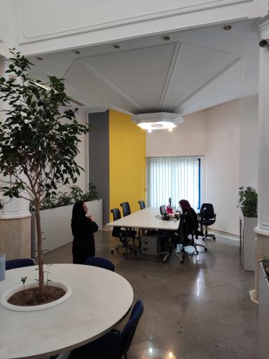 عکس فروشگاه اینترنتی تاپ اینجاست