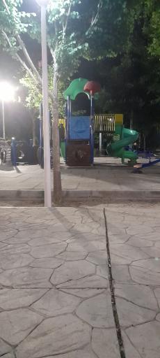 عکس زمین بازی