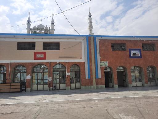 عکس مسجد و مدرسه دینی إشاعة التوحید