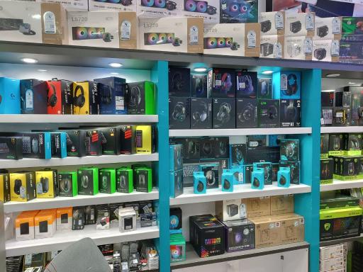 عکس مرکز پخش لپ تاپ و کامپیوتر آرکادیجی