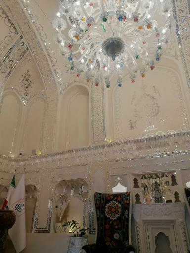 بوتیک هتل عمارت آقا حسینی