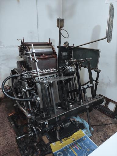 عکس خدمات چاپ طلایی