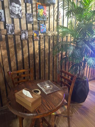 عکس کافه راینو