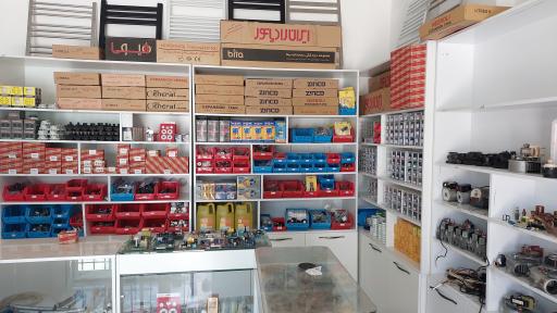 عکس تعمیرات پکیج و آبگرمکن و شوفاژ و فروش قطعات پکیج پایا