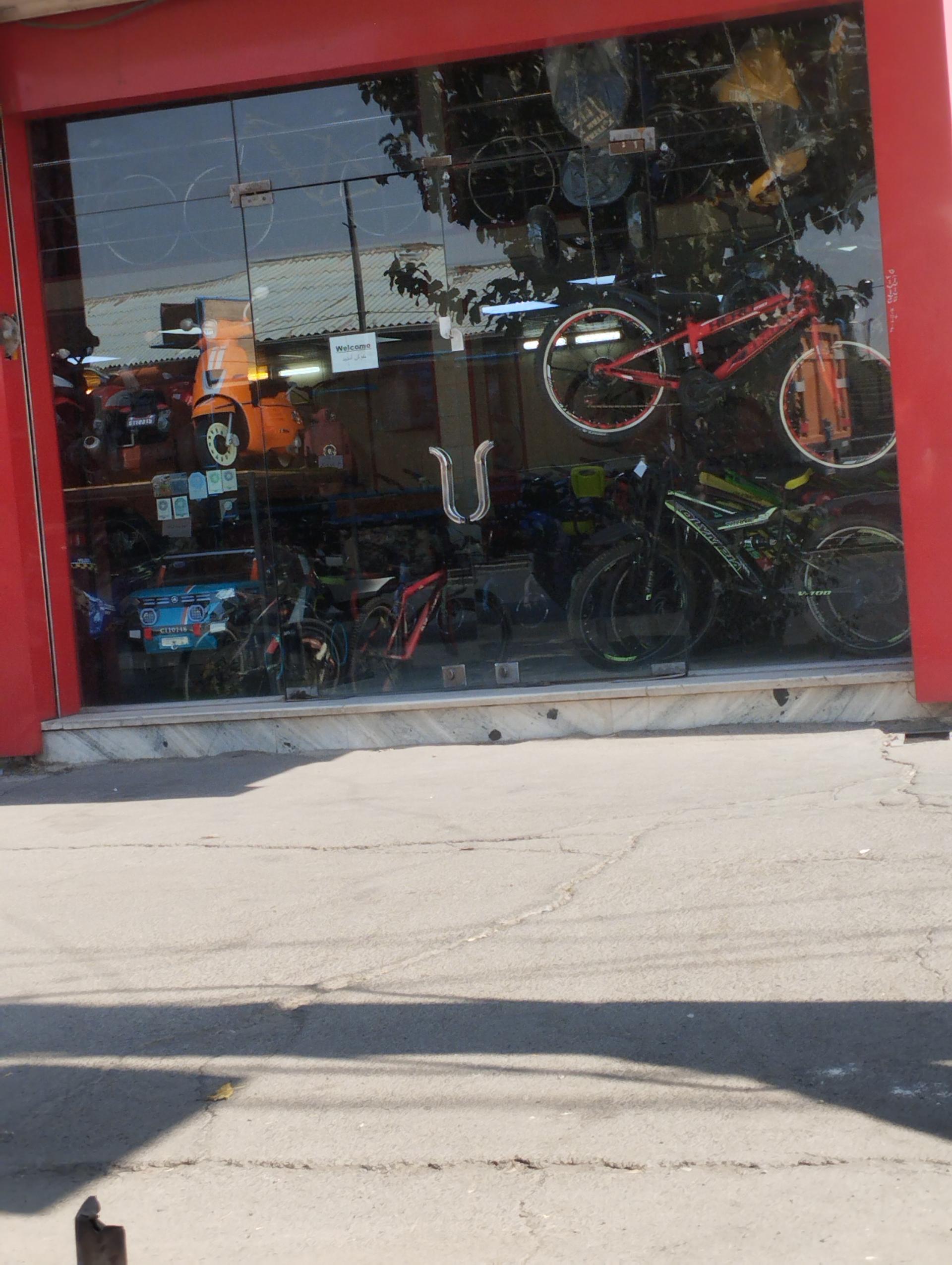 عکس فروشگاه سوپر دوچرخ