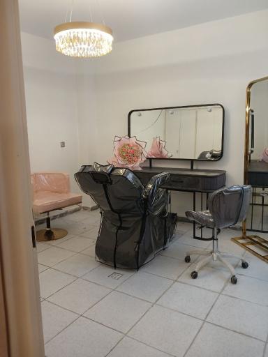 عکس سالن زیبایی آزیتا کاظمی