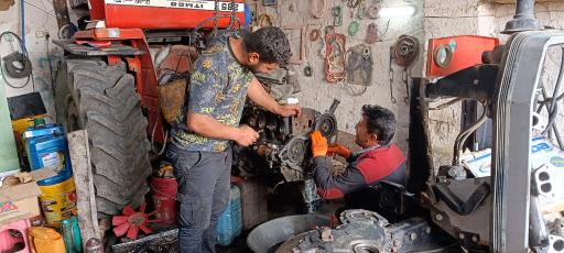 عکس تعمیرگاه ماشین آلات کشاورزی مستوری