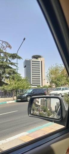 عکس ساختمان گروه صنعتی گلرنگ