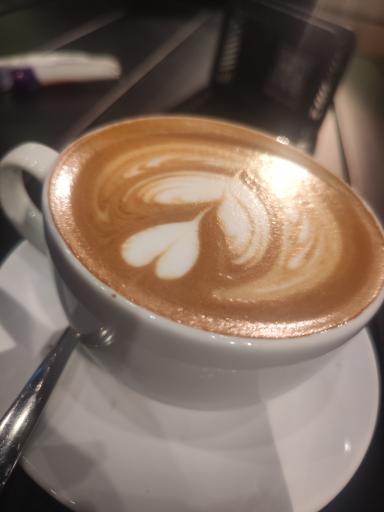 عکس کافه کتاب جریان 