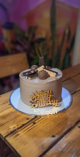 عکس کافه قنادی ماهلین 