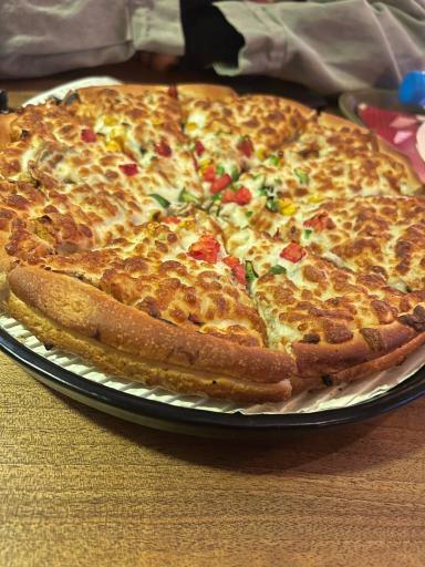 پیتزا دهکده