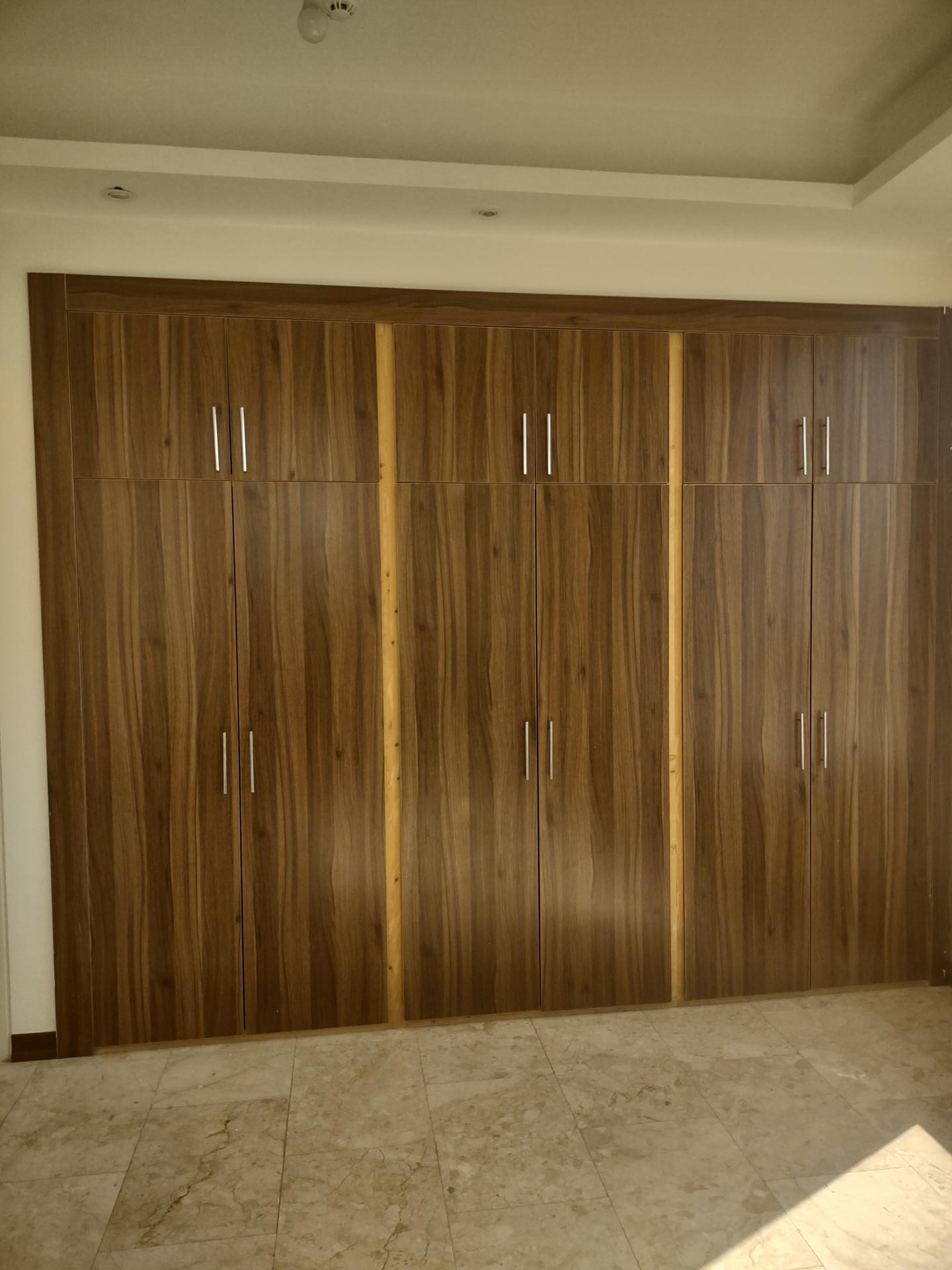 عکس کارگاه کابینت و کمد سازی ویژن 