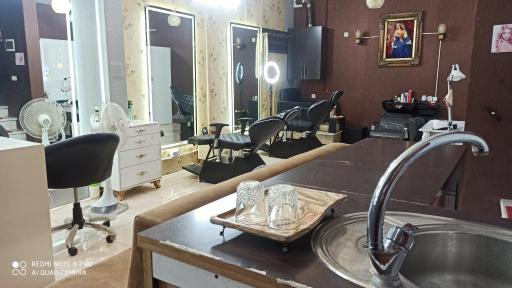 عکس سالن زیبایی پگاه عباسی