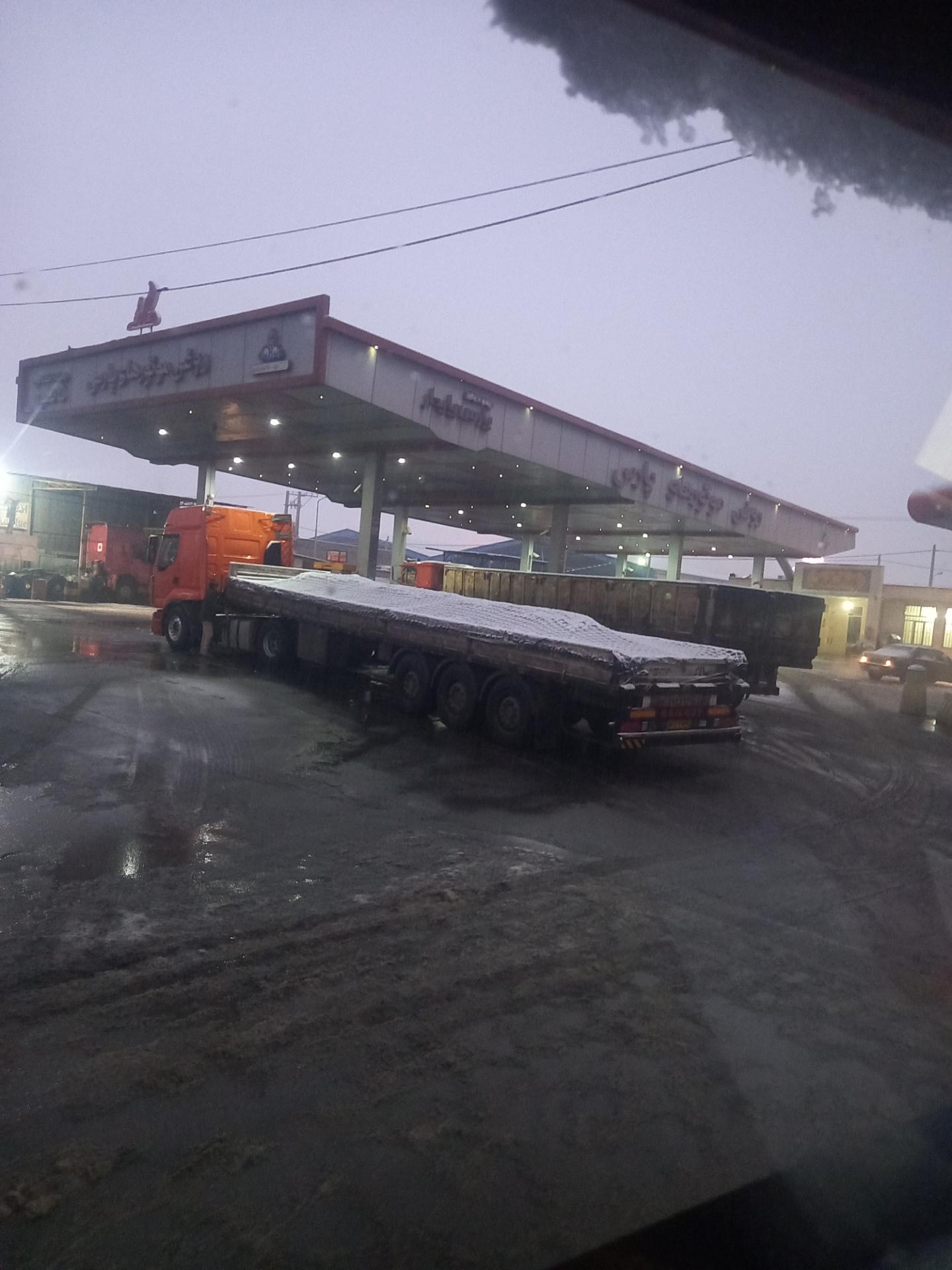 عکس جایگاه فاطمیه (بنزین، گازوئیل و cng)