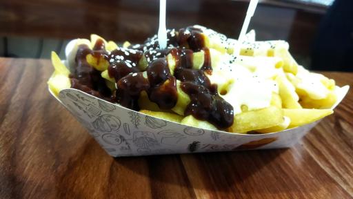 عکس سیب زمینی سرخ شده سیبچه