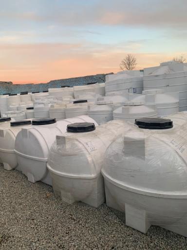 عکس پخش مخازن پلی اتیلن تک