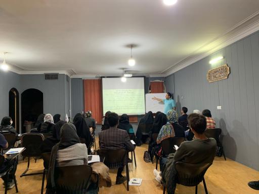 عکس تندخوانی کتاب دانه مشهد (محسن عابدیان)