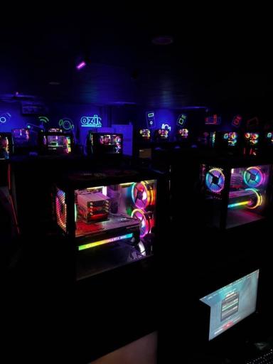 عکس مجتمع تفریحی اکسین گیم 